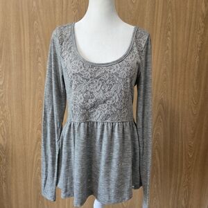 Gilly Hicks Throwback Babydoll Gray Lace Long Sleeve Top